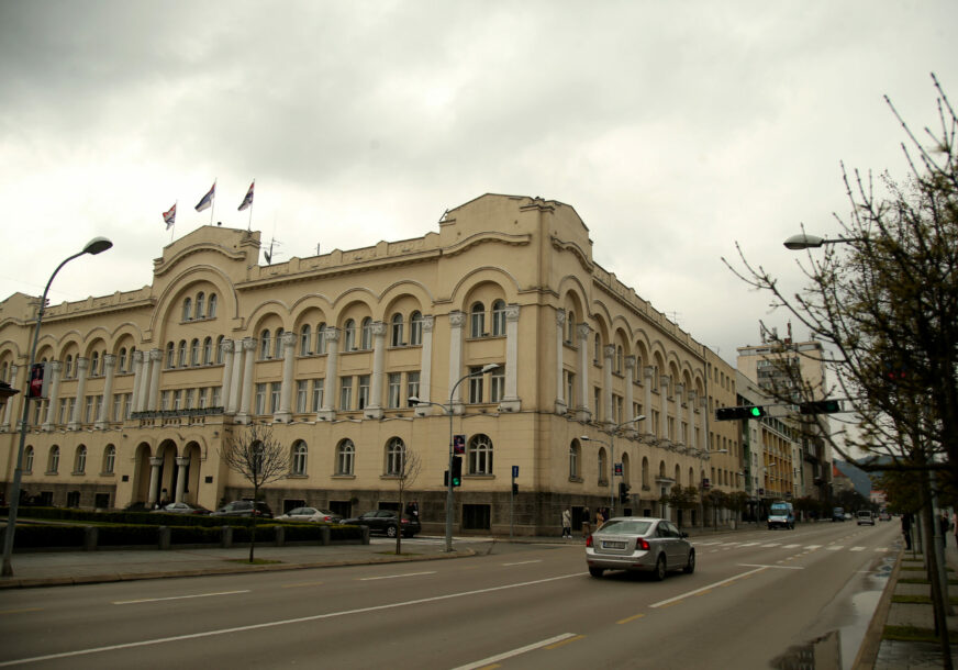 POLICIJA U GRADSKOJ UPRAVI Promijenjene brave u kancelarijama skupštinske službe