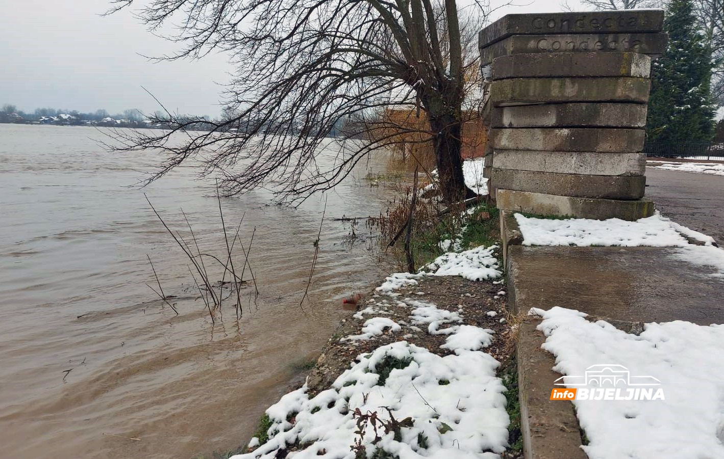 InfoBijeljina kod Pavlovića mosta: Pogledajte vodostaj Drine (FOTO, VIDEO)