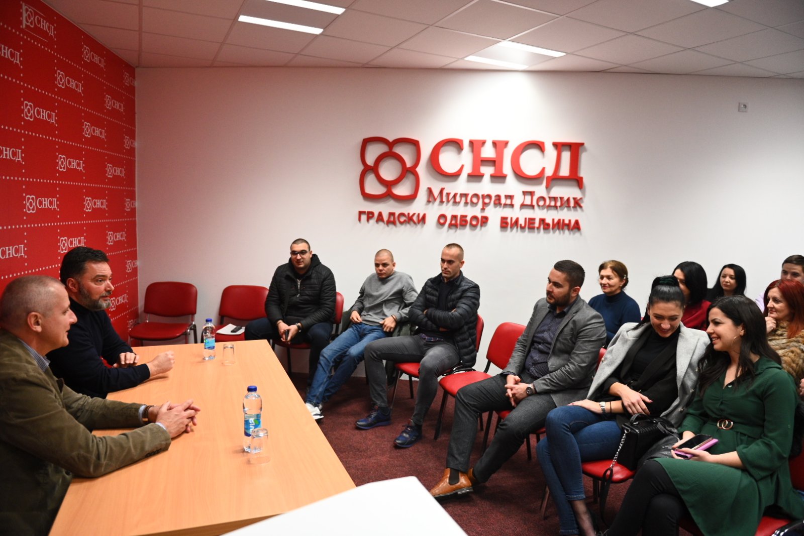 Košarac u posjeti GO SNSD: Nije prirodno da je Bijeljini bliže Sarajevo od Banjaluke