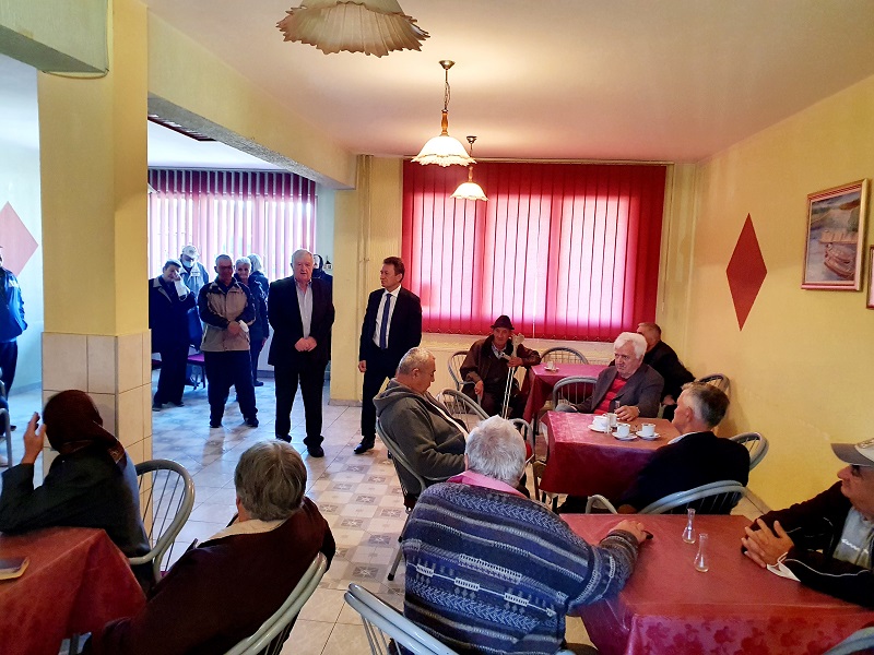 Opština Ugljevik daruje 400 penzionera po 100 KM u povodu krsne slave Svete Petke Paraskeve