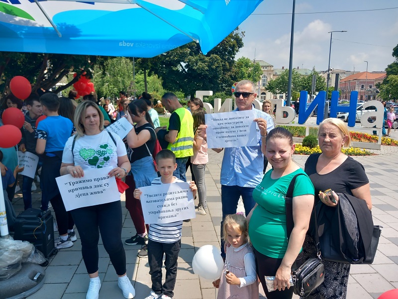 Roditelji djece s poteškoćama u razvoju poručili: Ne pravite od nas socijalne slučajeve! (FOTO)