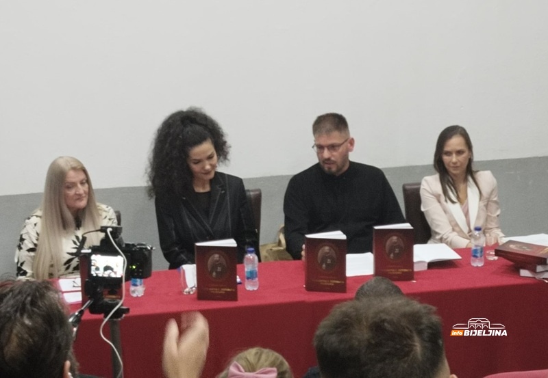 Sabrana djela prote Marka Popovića predstavljena u Zvorniku: Neprocjenjivo blago za čitalačku publiku (FOTO)