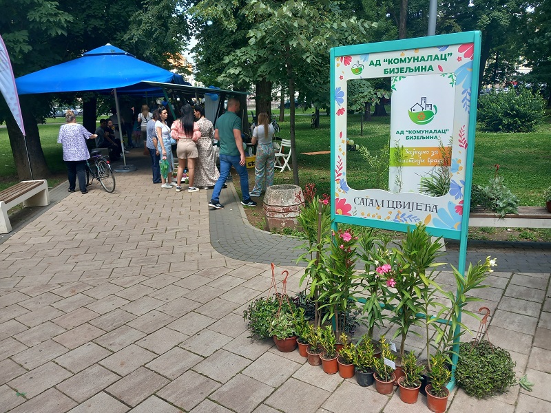 Bijeljina: Počeo 4. Sajam cvijeća, u gradskom parku više od 20 izlagača (FOTO)