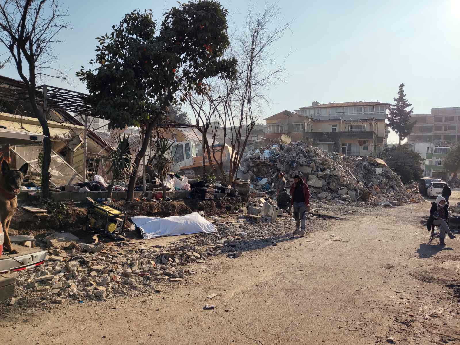 Miroslav Vujanović spasilac iz Bijeljine: Sve je porušeno, Hataj je grad mrtvih ljudi (FOTO)