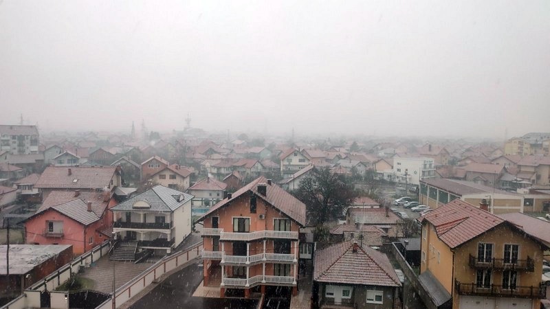 Prvi snijeg se zabijelio u Bijeljini i semberskoj ravnici (FOTO, VIDEO)