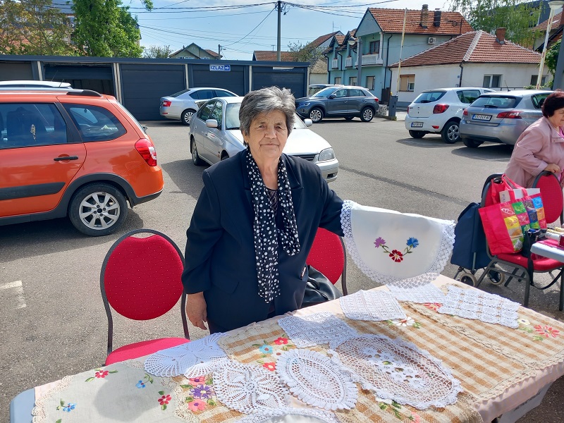 Na Sajmu u Bijeljini od heklanja do sapuna iz kućne radinosti (FOTO)
