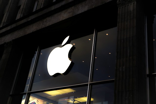 Stigao prvi savitljivi iPhone: Pogledajte kako izgleda! (VIDEO)