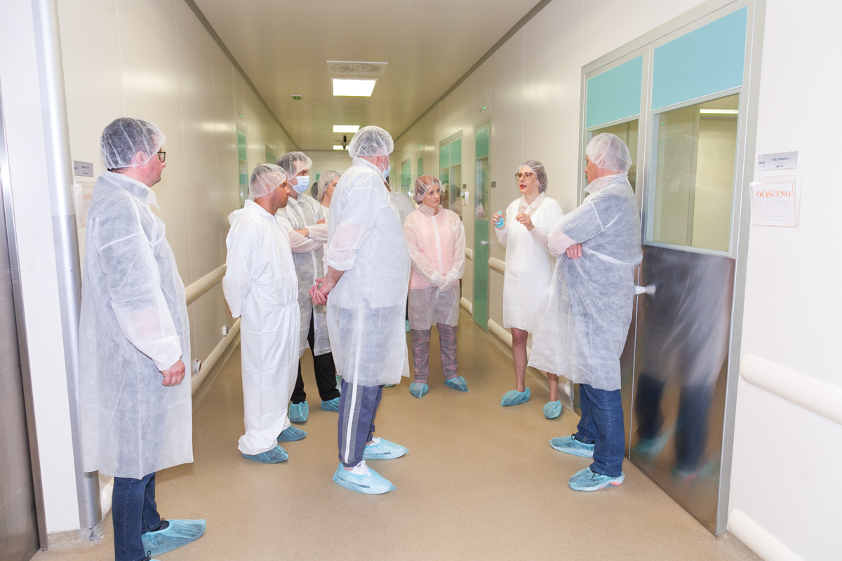 BiH novinari posjetili pogone kompanije Galenika u Beogradu