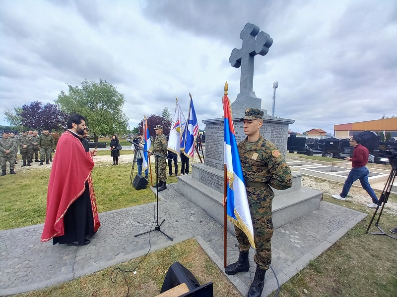 Na groblju u Pučilama obilježena 31 godina od bitke za Banj brdo (FOTO)