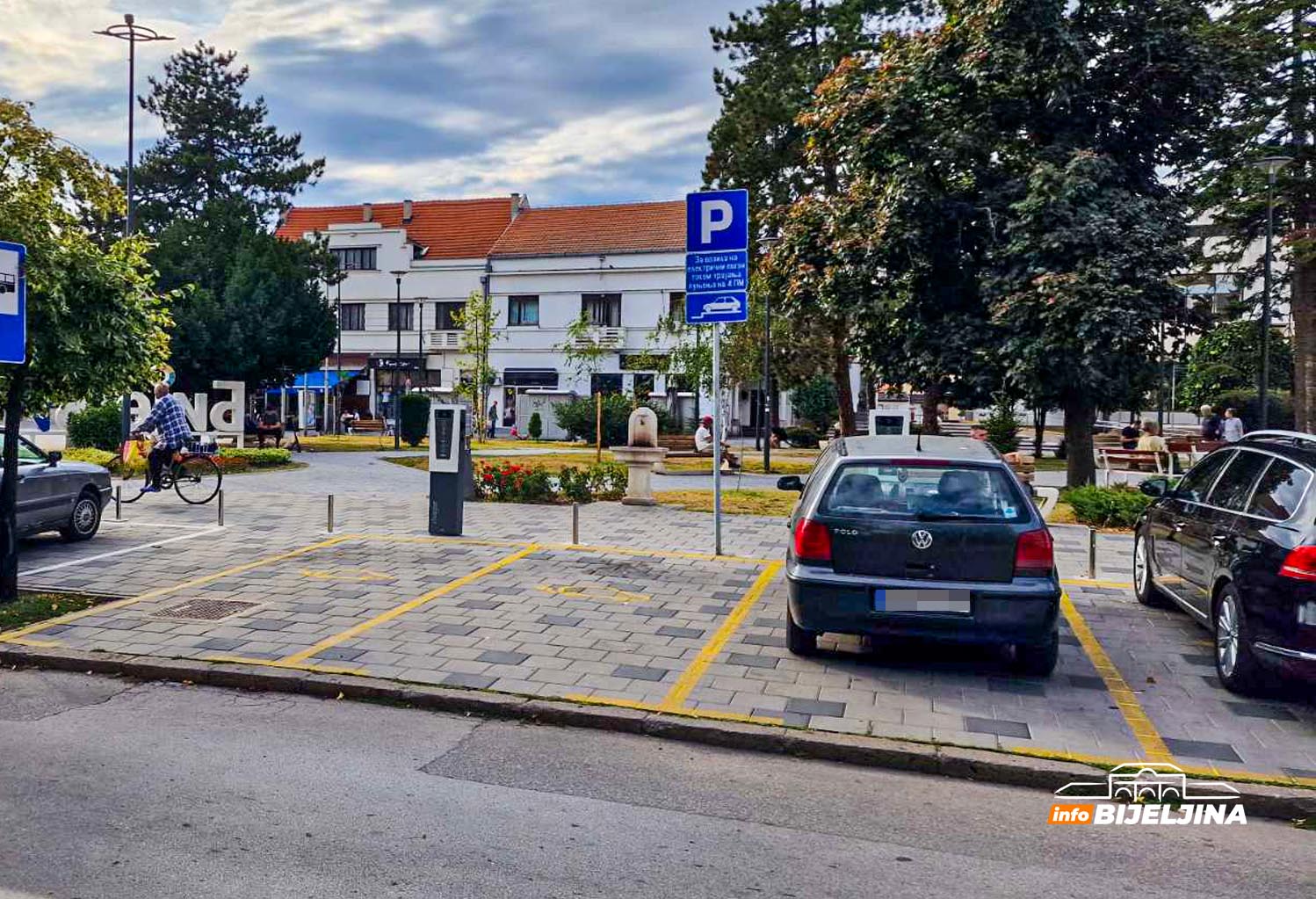 SAMO U BIJELJINI Natoče benzin, PA PARKIRAJU uz punjače za električna vozila (FOTO)