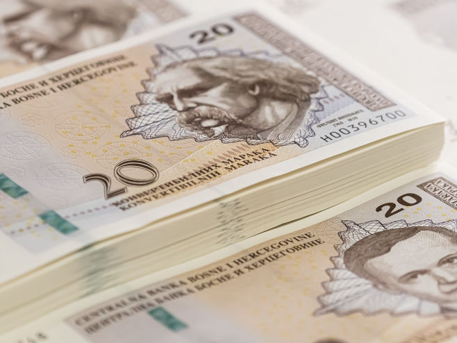 Naknada njegovatelju za narednu godinu 650 KM