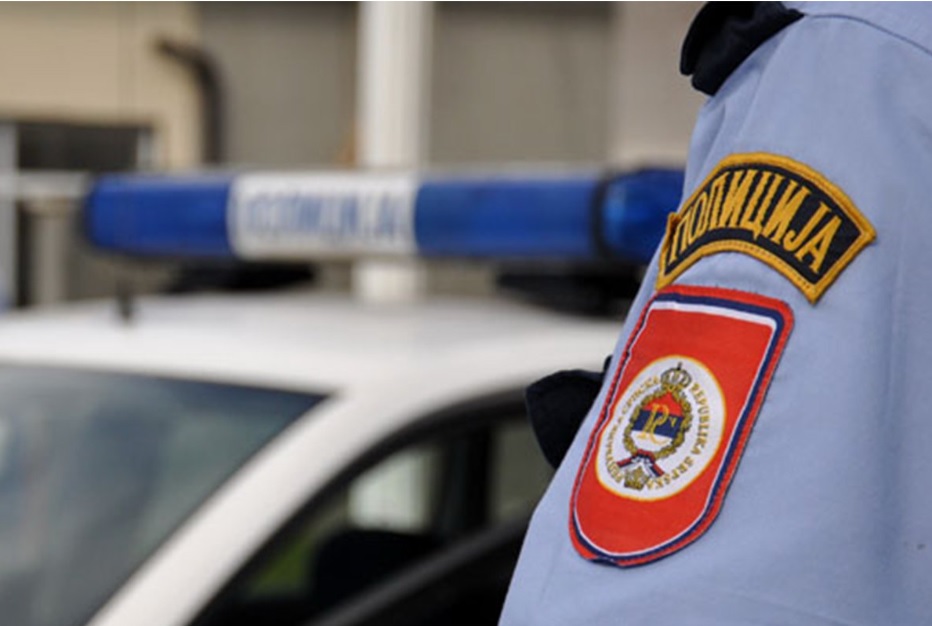 Uhapšena dvojica policajaca, terete ih da su primili mito