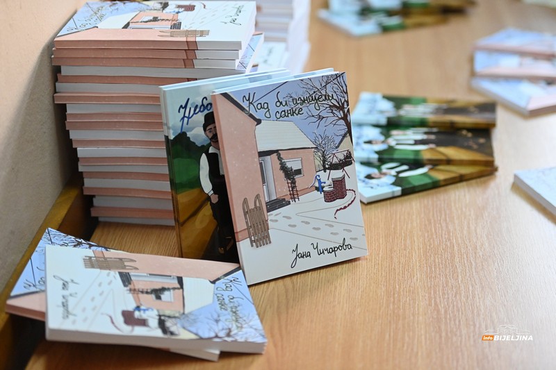 Promovisana knjiga “Kad bi iznijeli sanke” Bijeljinke Jane Čičarove: Mlada književnica izrasta u velikog umjetnika (FOTO)