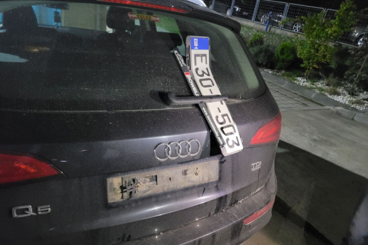 Pokidana tablica sa automobila gradonačelnika Bijeljine
