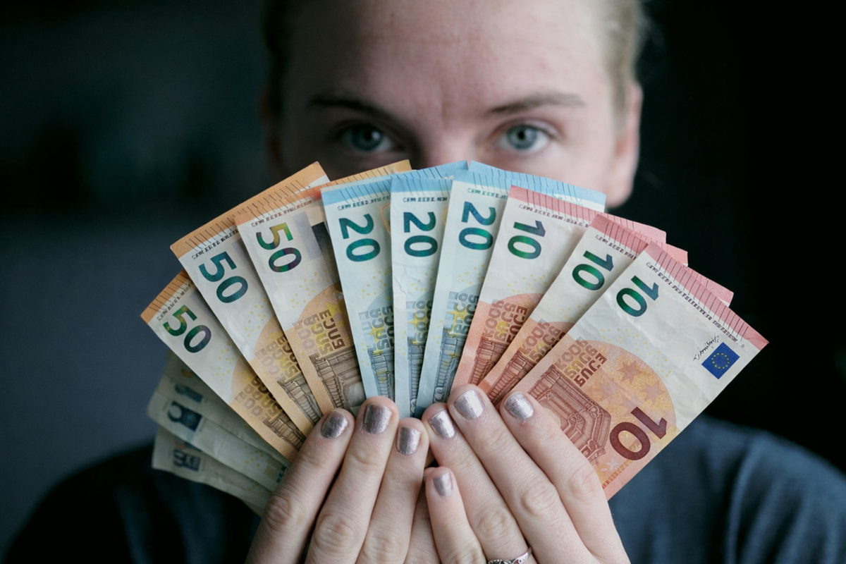Od 10. aprila novac stiže u talasima: Ova 3 znaka ulaze u 5 godina blagostanja