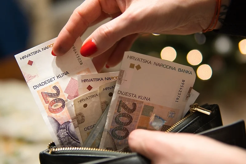 Danas je posljednji dan kada se u Hrvatskoj može plaćati kunama