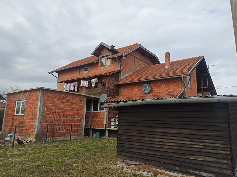 Komšinica kod kuće strave u Brčkom: Ta žena je čuvala i djecu političara