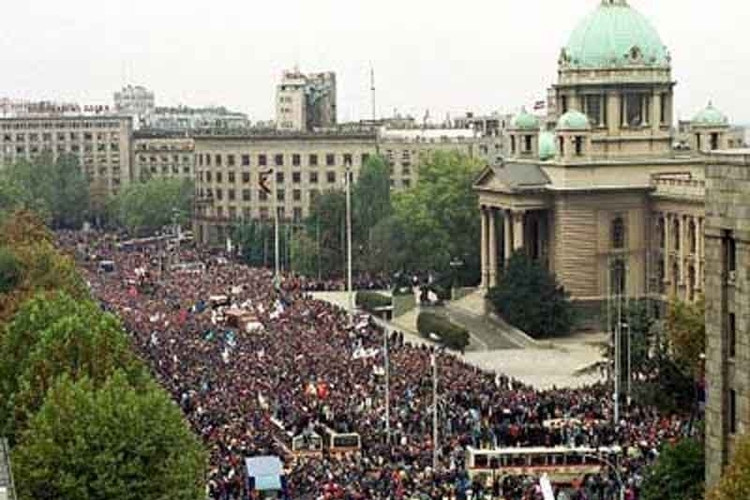 Navršava se 22 godine od petooktobarskih promjena