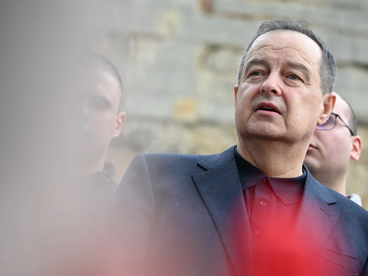 Dačić: Vraćanje Vučićevih pristalica sa aerodroma u Tivtu unaprijed pripremljena priča