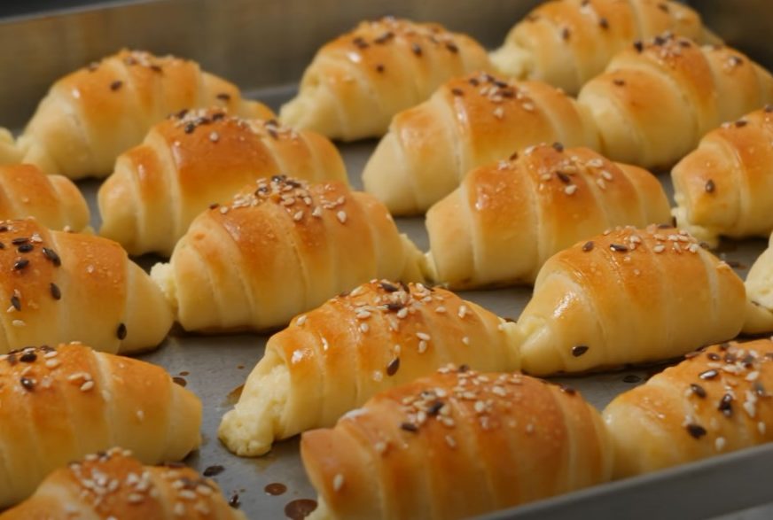 Po ovom receptu umijesite najbolje domaće POSNE KIFLICE: Sve sastojke sigurno već imate u kući