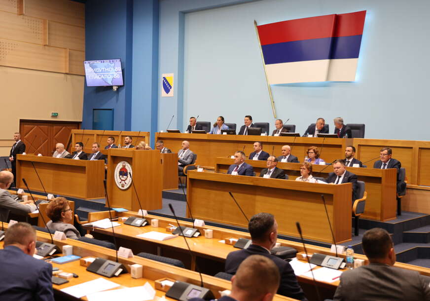 Minić poslanicima: Nećemo ići na izbore ukoliko tako odlučite