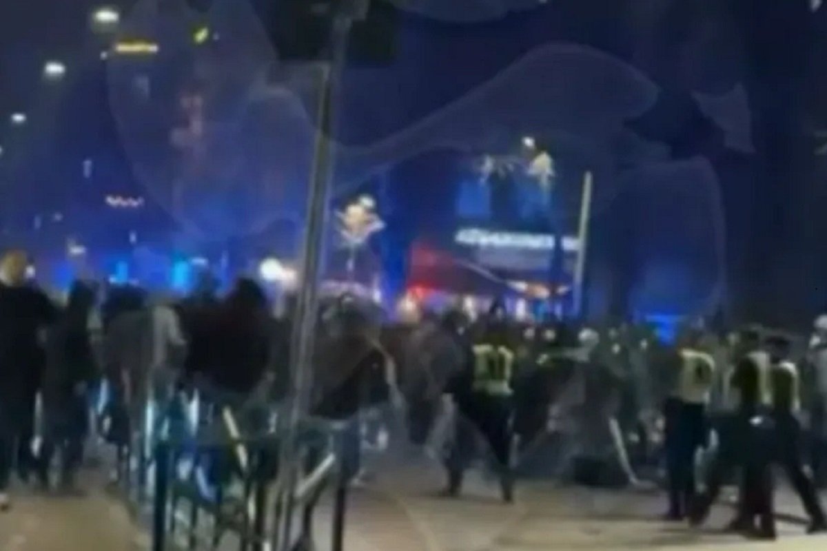 Detalji tuče Delija u Malmeu: Čekali u centru, a onda haos i bježanija (VIDEO)