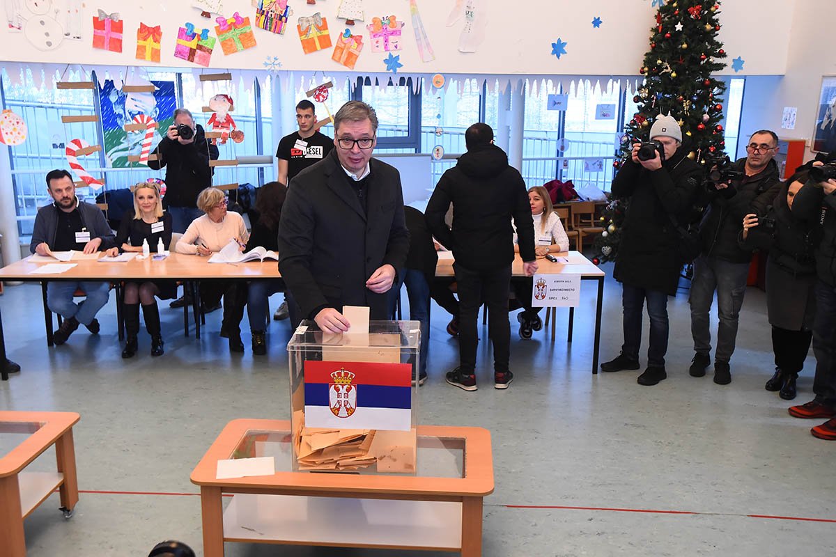 Vučić glasao na Novom Beogradu