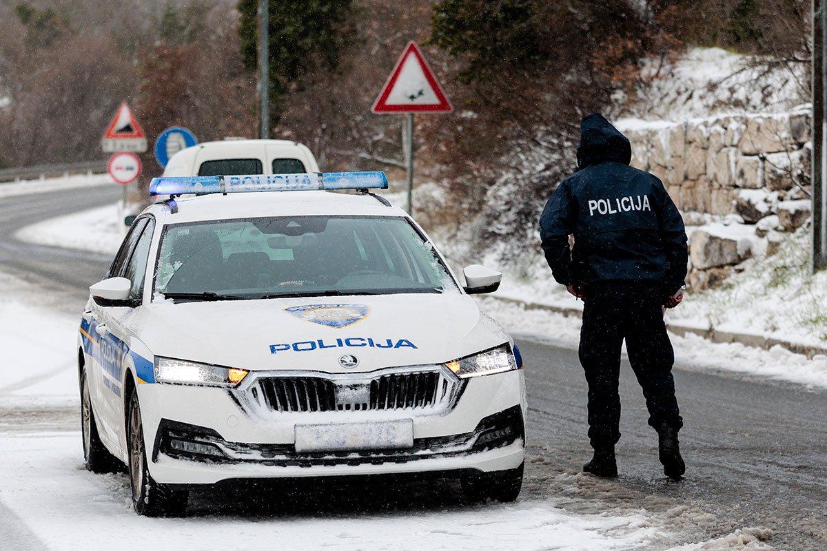 Dvojica Hrvata u dvorištu kuće pretukla poznanika iz BiH