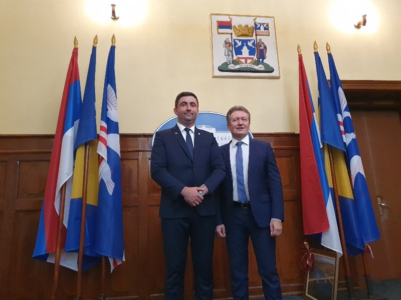 “Da nastavite velika djela Bijeljine i Semberije” Vasilije Perić čestitao slavu grada