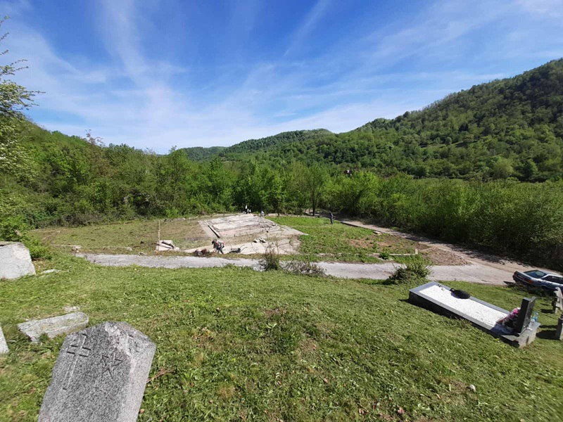 U selu u FBiH, gdje je sve srpsko zbrisano sa zemlje, grade crkvu: “Ona će nas okupljati” (FOTO)
