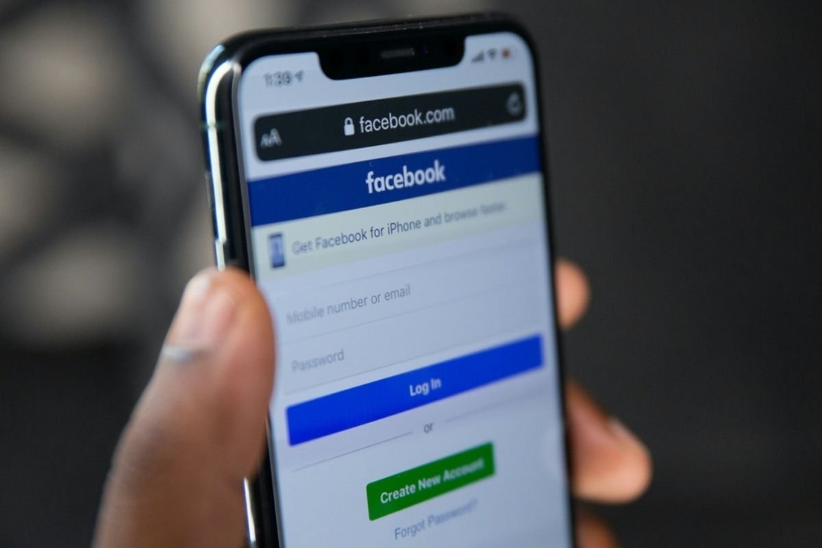 Kako se čuvati od virusa sa Facebooka i izbjeći krađu identiteta