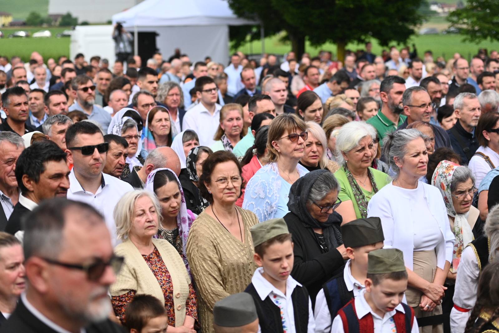 Dodik položio vijenac na centralni spomenik na Vojnom groblju (FOTO)