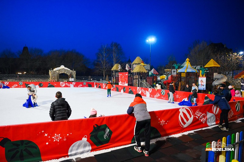 Vrhunski doživljaj u Etno selu Stanišići: Osjetite adrenalin na klizalištu od 500 kvadrata (FOTO)