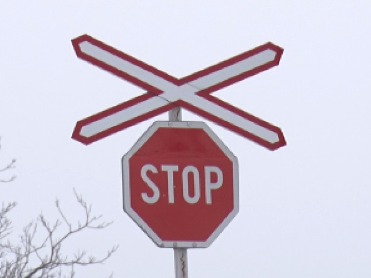 Tragedija u Čelincu: Devetnaestogodišnji vozač poginuo kada je na automobil naletio voz