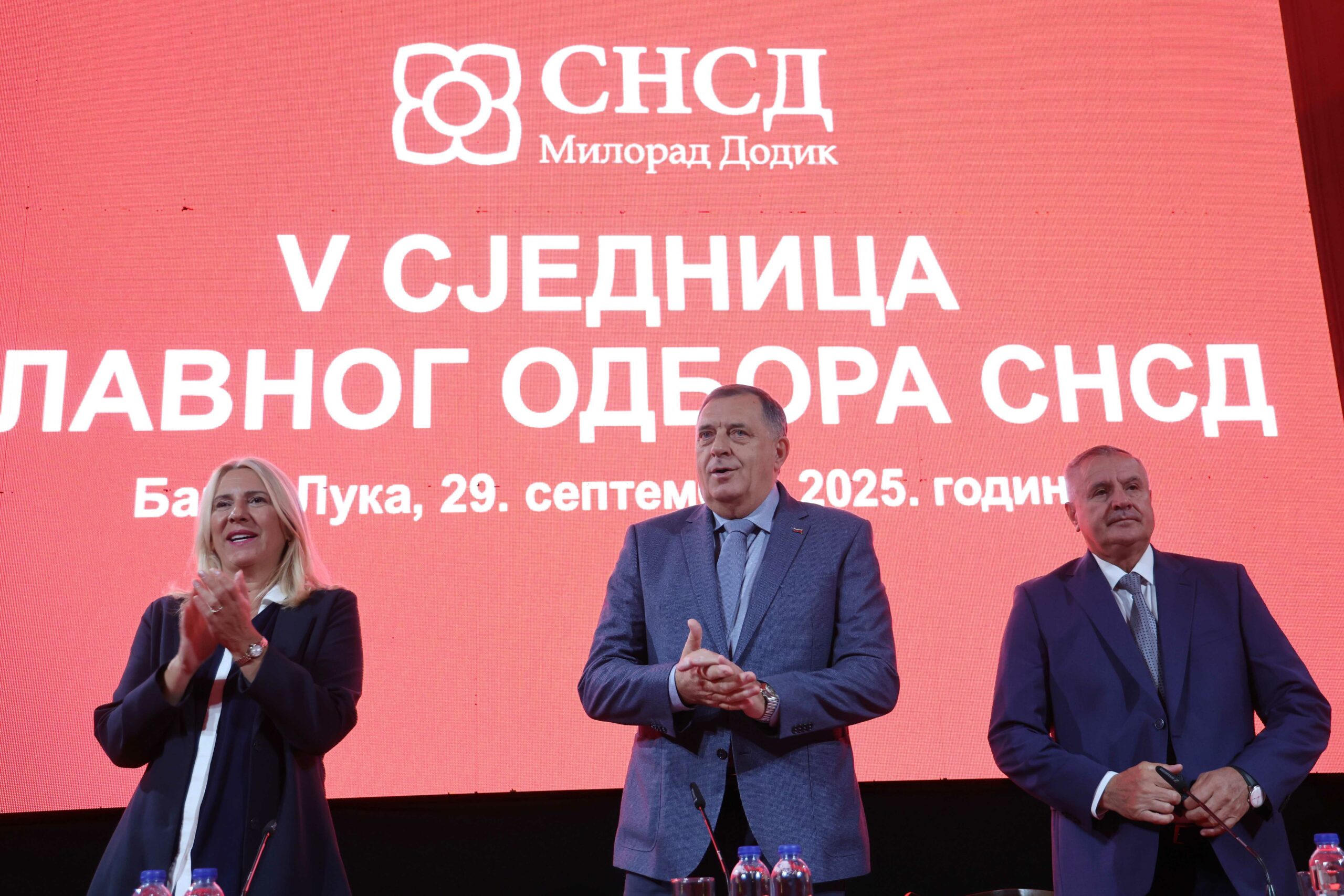 Dodik: SNSD da izađe na izbore, predložiti odluku o v.d. predsjednika Srpske