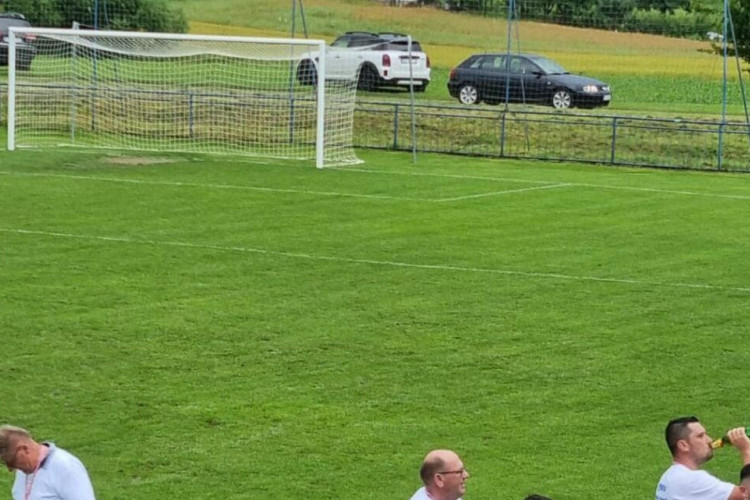 Ukraden gol sa fudbalskog terena