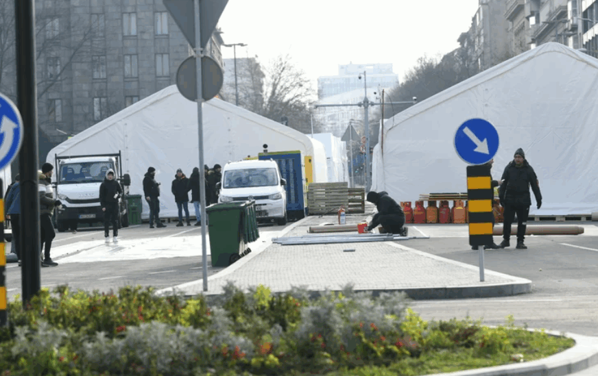 Ovo je trenutno stanje u ĆACILENDU: Vučić najavio da će se šatori ukloniti