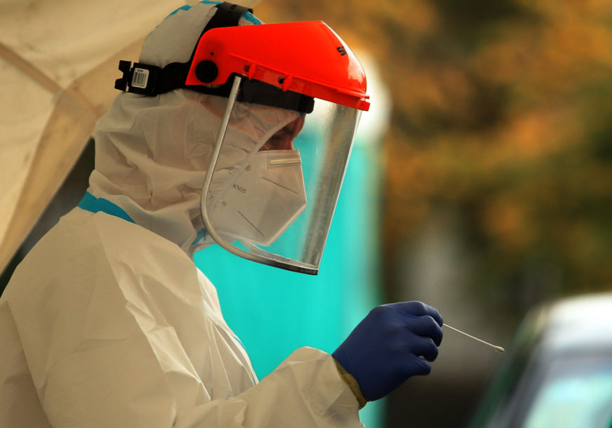 Zaraza ne miruje: Otkriven novi soj korona virusa sa izmjenama u “spajk proteinu”