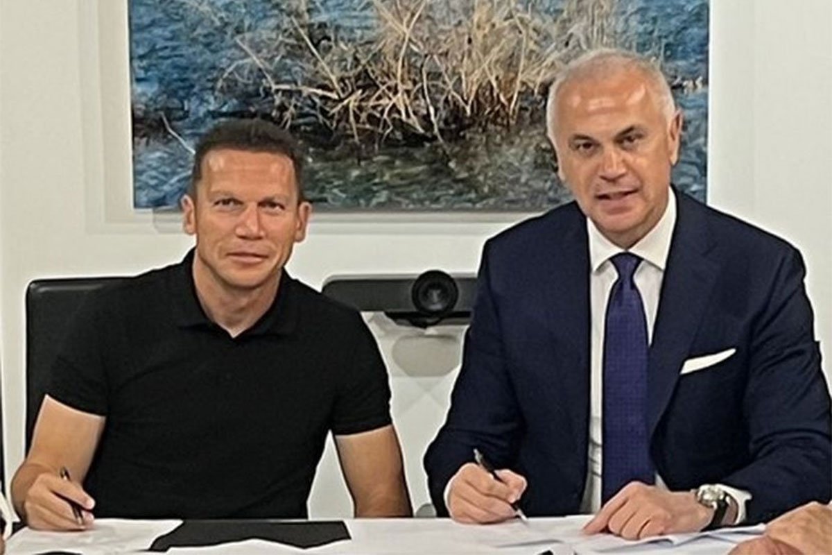 Zvezda ima novog trenera, potpisao ugovor na tri godine