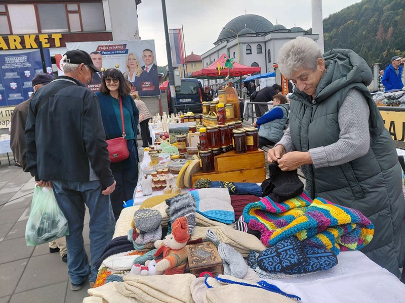 Više od 80 izlagača na sajmu u Vlasenici: U planu „Birčanska kuća“ za domaće proizvode