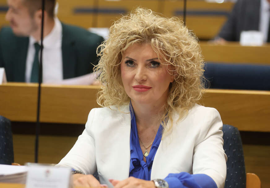 Orašanin poručila da Dodik nije predsjednik Srpske, Ljubojević je pokušala ućutkati