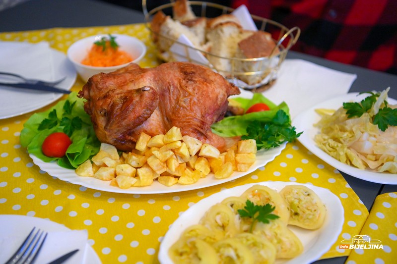 Restoran “Kao nekad” Bijeljina: Gastronomsko iskustvo koje vraća uspomene na ljepša vremena (FOTO)