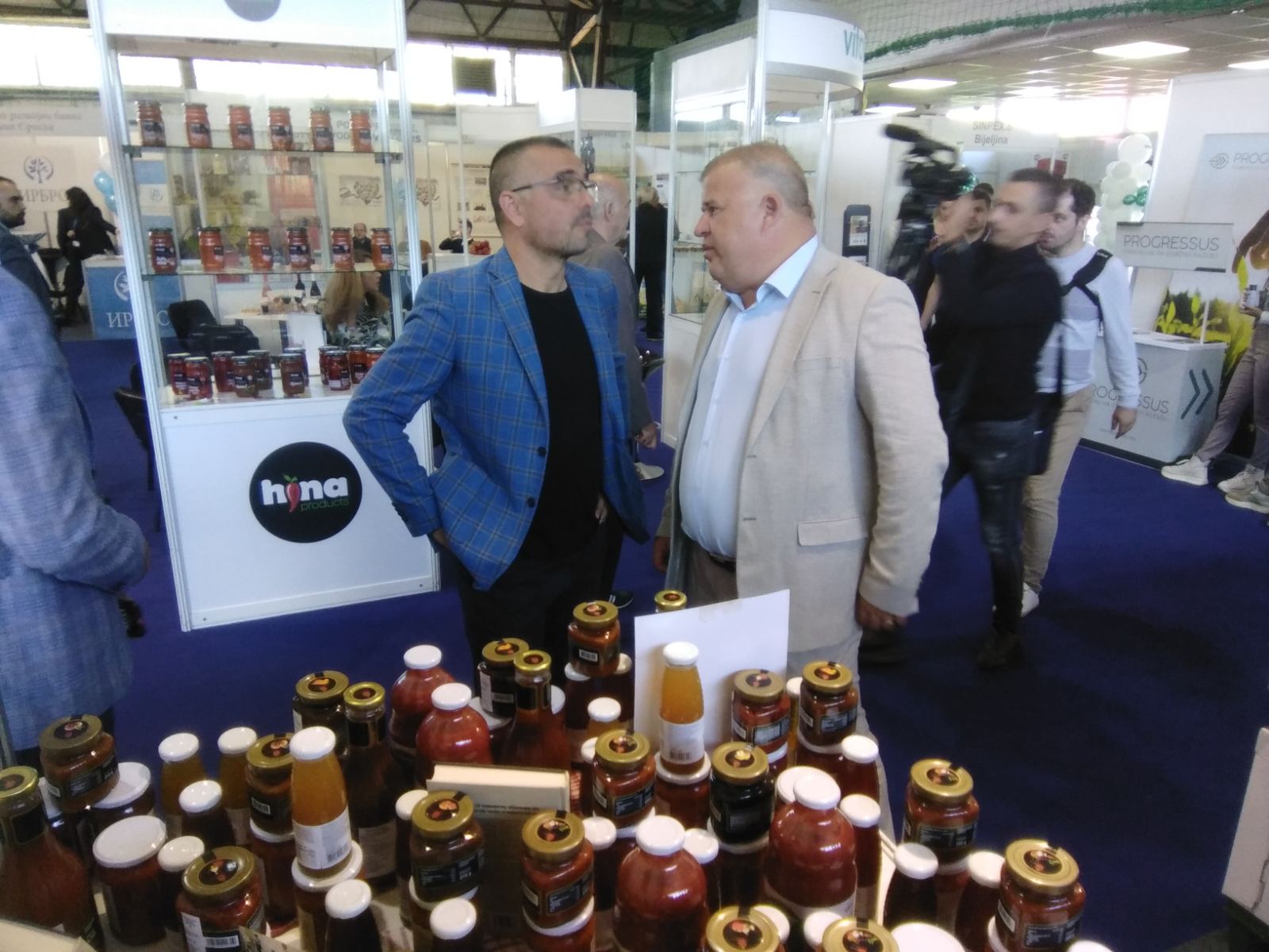 Cvijanovićeva i ministri poljoprivrede RS i Srbije posjetili štand fabrike 