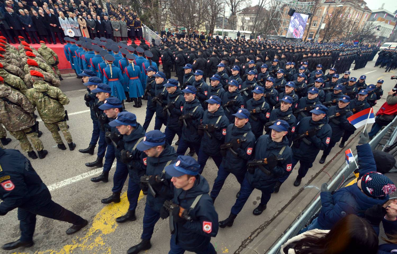 Počele pripreme: Centralni događaj za proslavu Dana RS svečani defile na Trgu Krajine