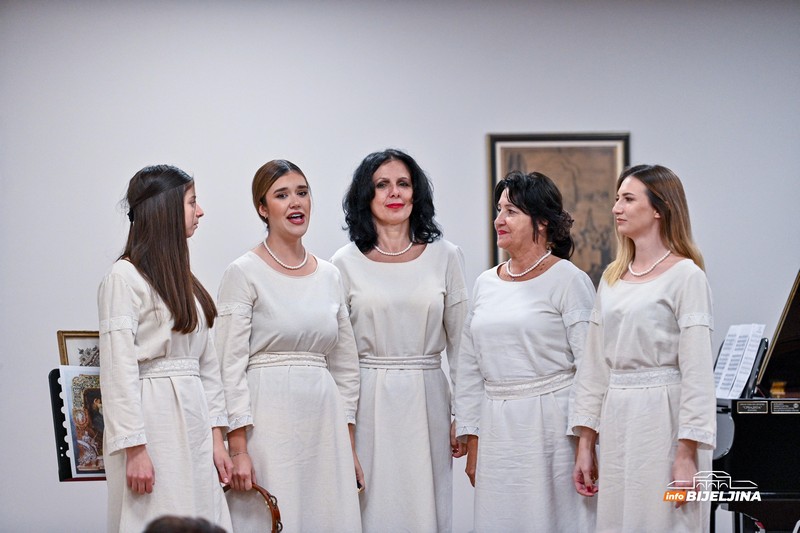 „Kultura u dijaspori“ – bečka „Prosvjeta“ predstavila Bijeljincima svoj rad (FOTO)