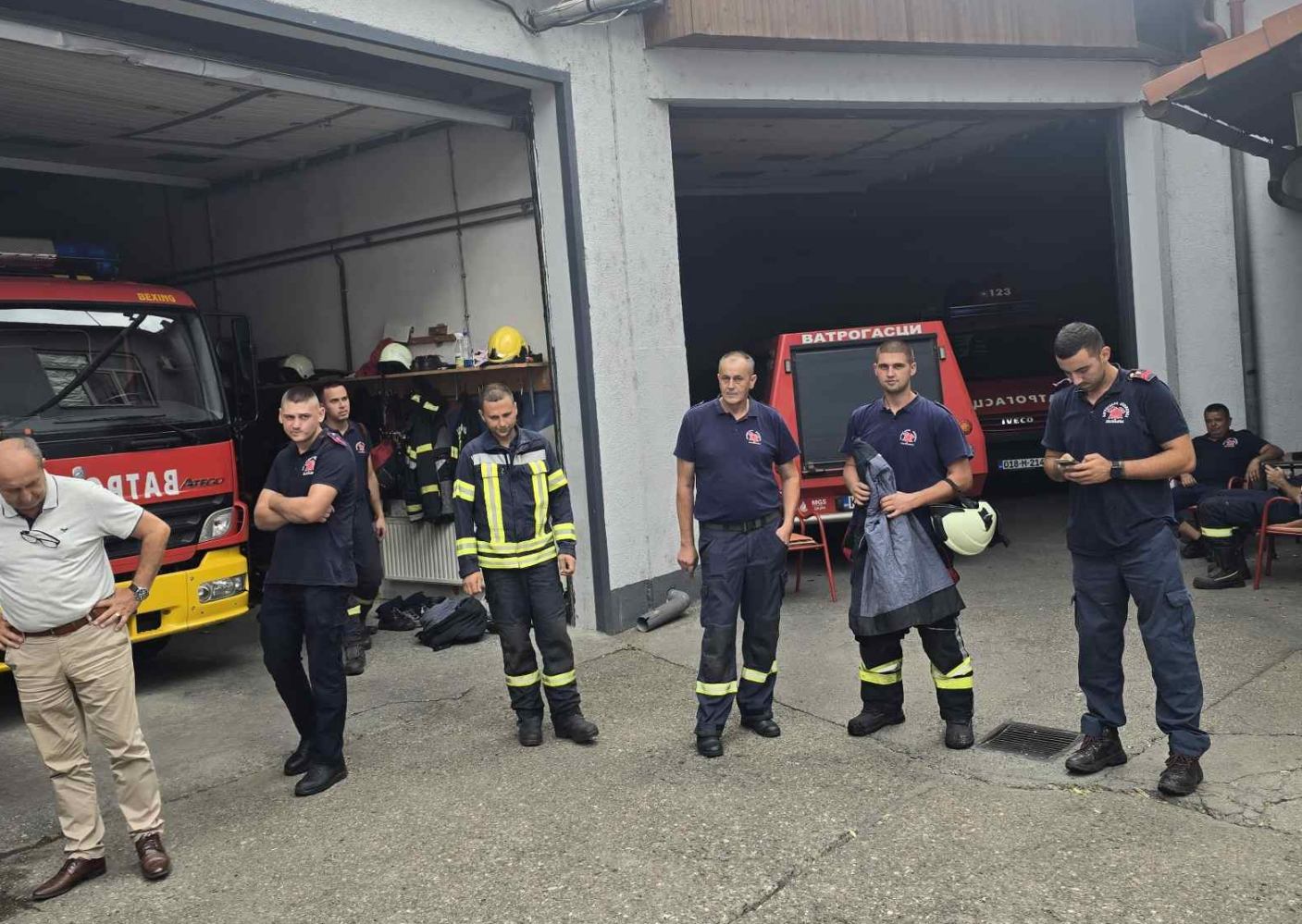 Starješina bijeljinskih vatrogasaca: Svi požari pod kontrolom, imali smo ih više od 25 u jednom satu (FOTO)