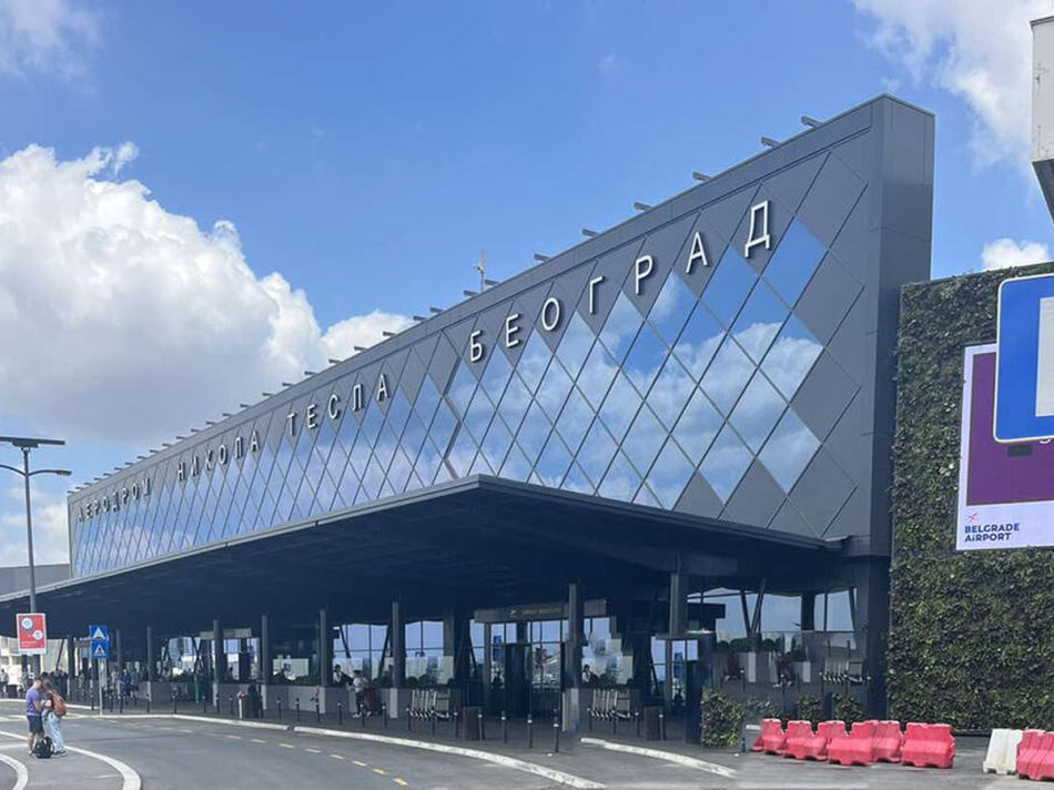 Promjena na BEOGRADSKOM AERODROMU: Uskoro automatsko očitavanje pasoša, nema više dugog čekanja putnika