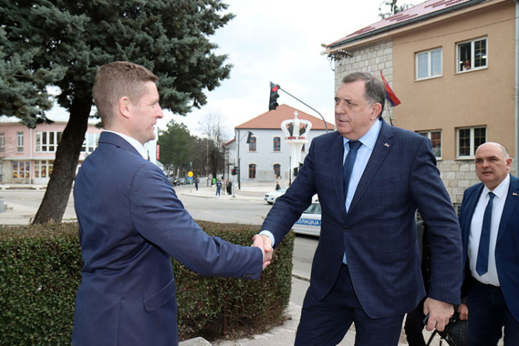 Dodik: Auto-put od Trebinja ka Foči strateški interes Srpske