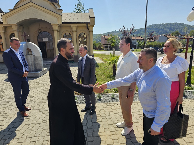 MOSTOVI KULTURE I PRIVREDE: Ruski biznismen na prijemu u opštini Ugljevik
