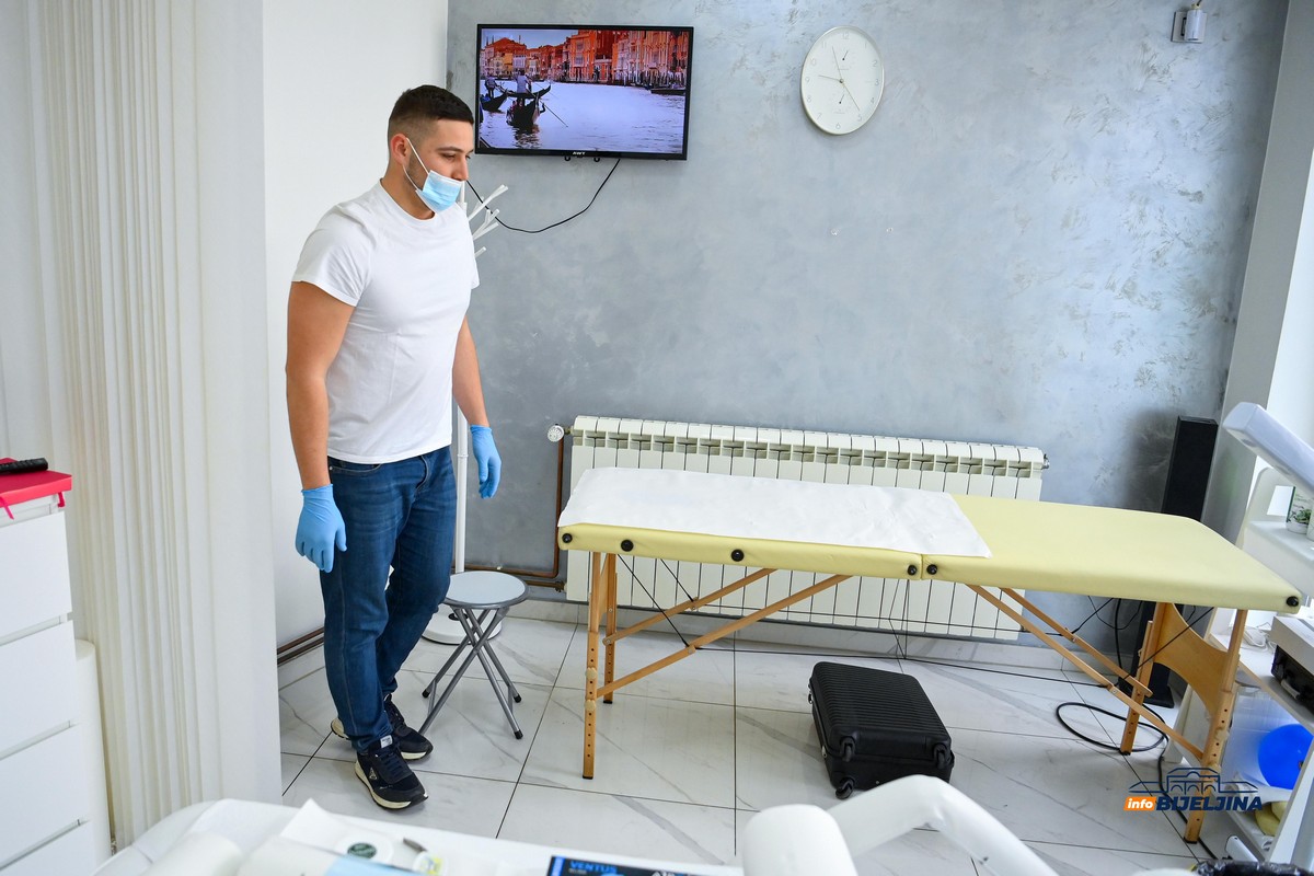 Fizioterapeut iz Novog Sada Bogdan Budimir na usluzi Bijeljincima, interesovanje ogromno (FOTO)